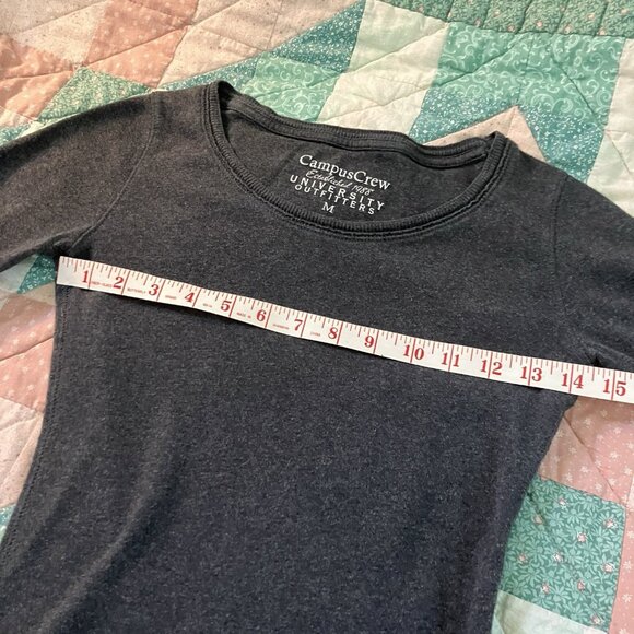 Y2K Campus Crew T-shirt Womens M Fitted Gray Scoop Neck Fairy Grunge 2000s Top - Picture 6 of 7